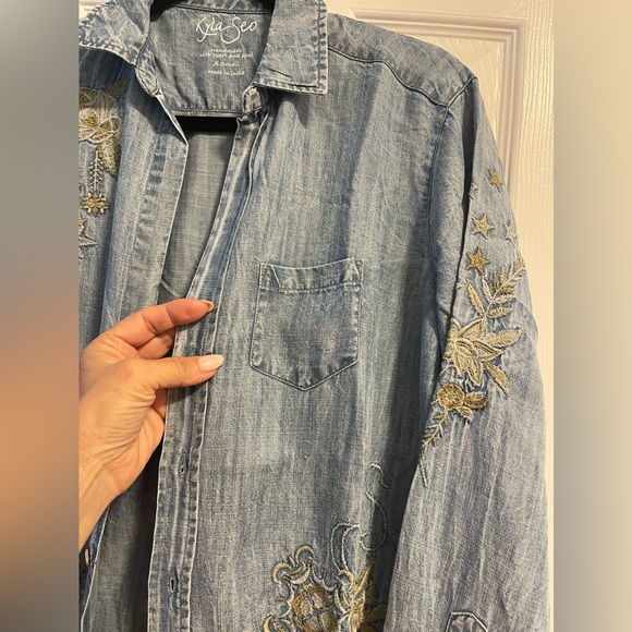Kyla long sleeves Embroidered Denim Shirt in XSmall NWT - Picture 9 of 10